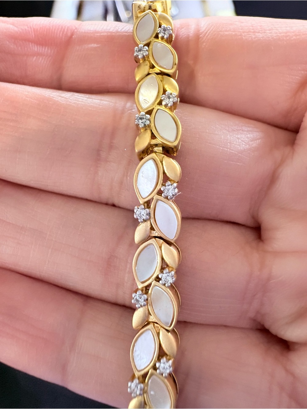 Freida Rothman Brooklyn in Bloom Mother-of-Pearl Leaf Bracelet LIKE NEW! - Picture 2 of 5